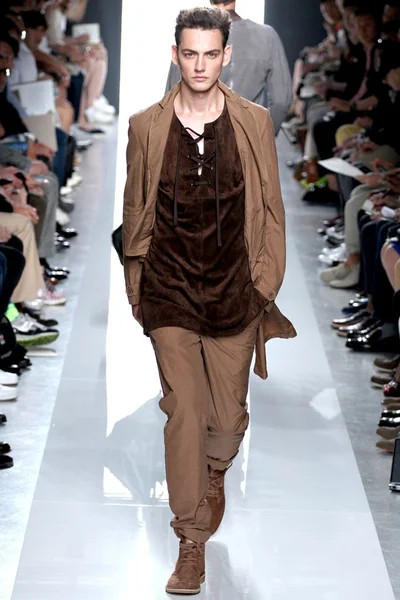 Look 13